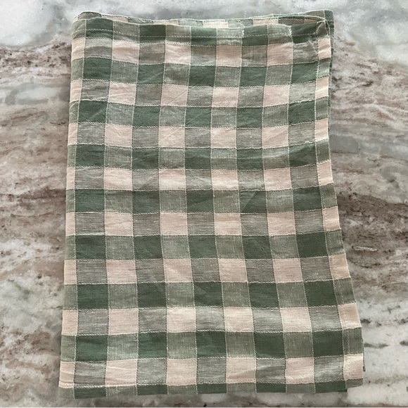 Magnolia Green Gingham Linen Table Runner - Picture 3 of 17
